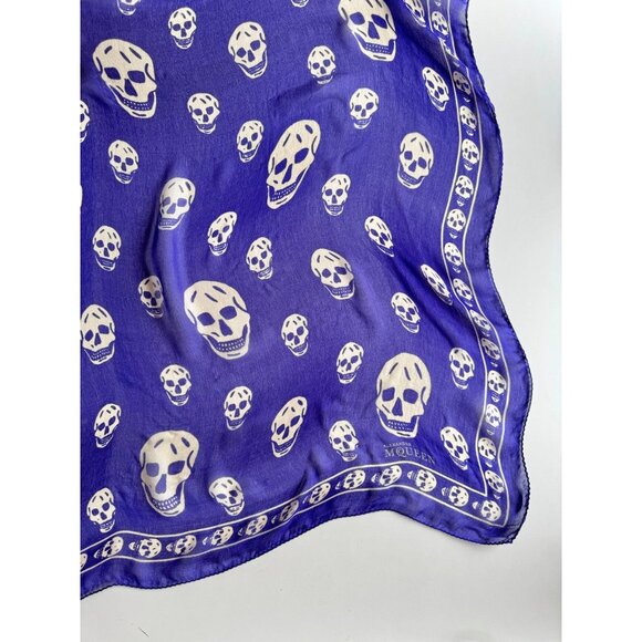 ALEXANDER MCQUEEN Skull Motif Purple Silk Chiffon Large Square Scarf - Picture 7 of 15